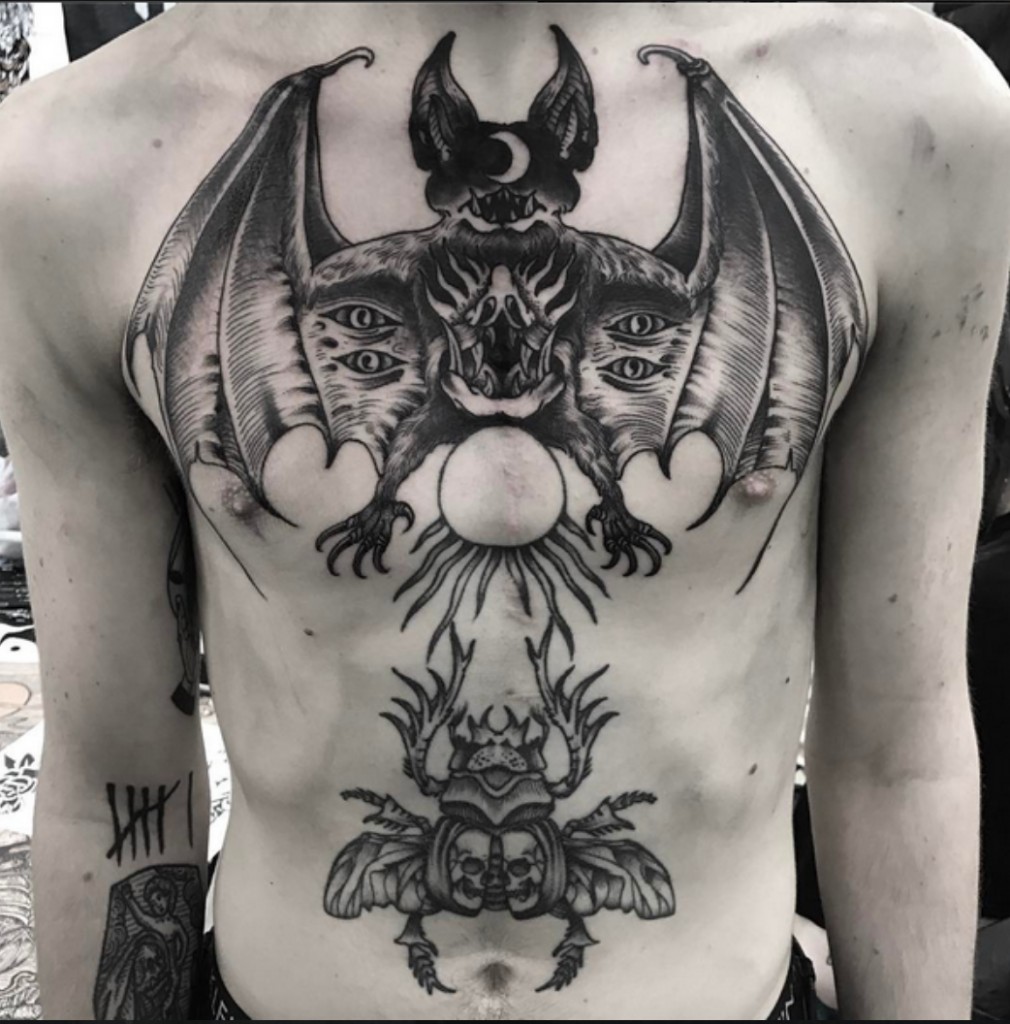 Illustrative blackwork tattoo by Henbo of Gristle Tattoo